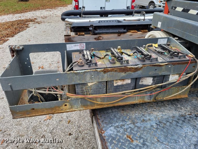 image for item DO3482 2017 Skyjack SJ3226  scissor lift