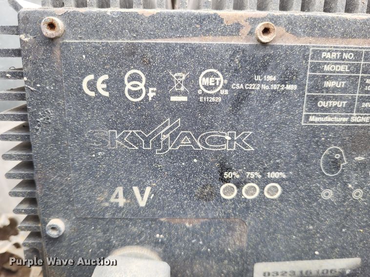 image for item DO3482 2017 Skyjack SJ3226  scissor lift