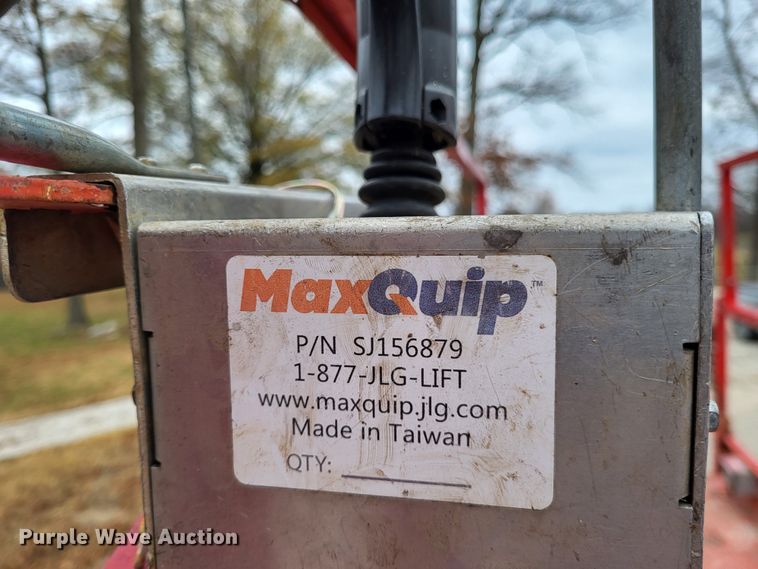 image for item DO3482 2017 Skyjack SJ3226  scissor lift