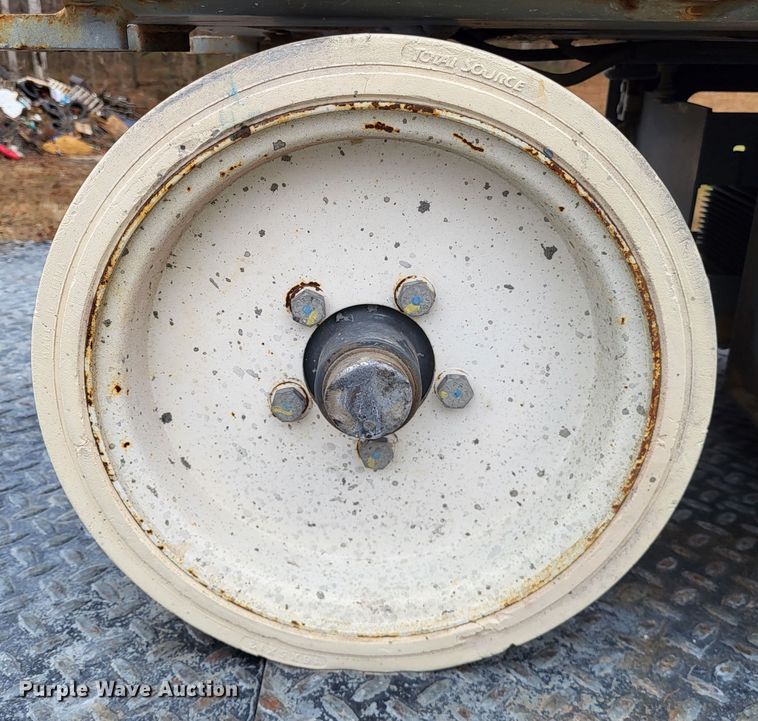 image for item DO3482 2017 Skyjack SJ3226  scissor lift