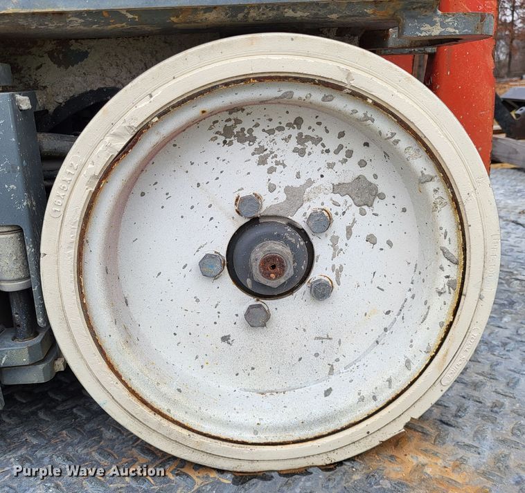 image for item DO3482 2017 Skyjack SJ3226  scissor lift