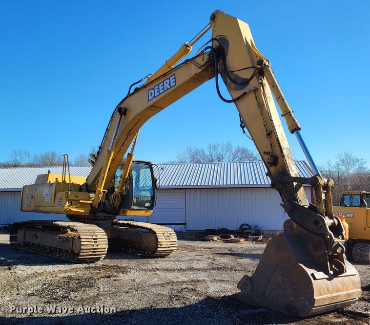 image for item DO3487 2005 John Deere 330C LC  excavator
