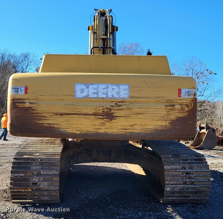 image for item DO3487 2005 John Deere 330C LC  excavator