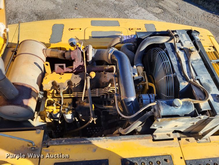 image for item DO3487 2005 John Deere 330C LC  excavator