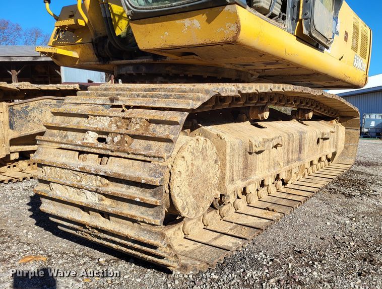 image for item DO3487 2005 John Deere 330C LC  excavator