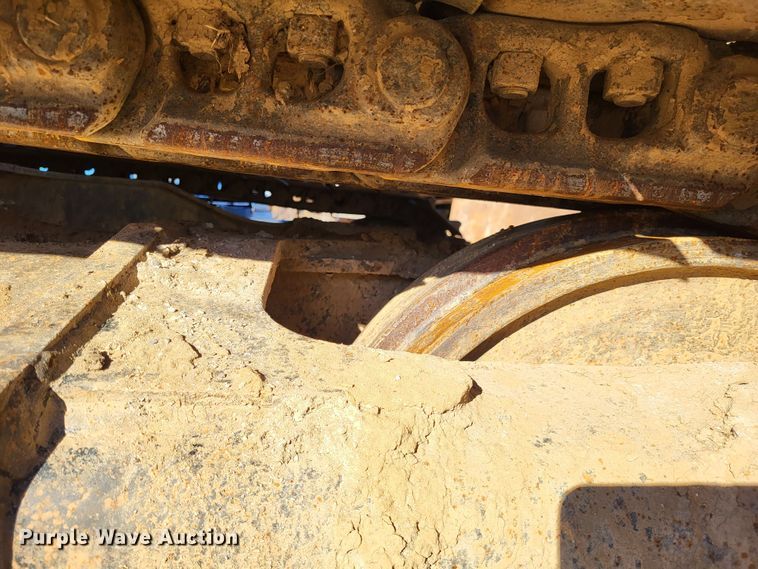 image for item DO3487 2005 John Deere 330C LC  excavator