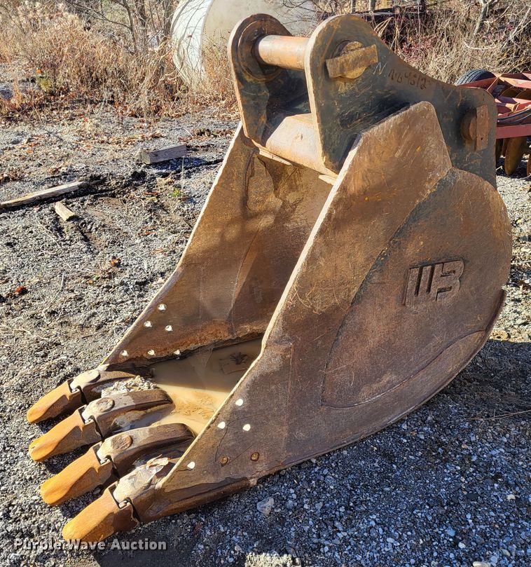 image for item DO3488 Werk Brau JD330  30"W excavator bucket