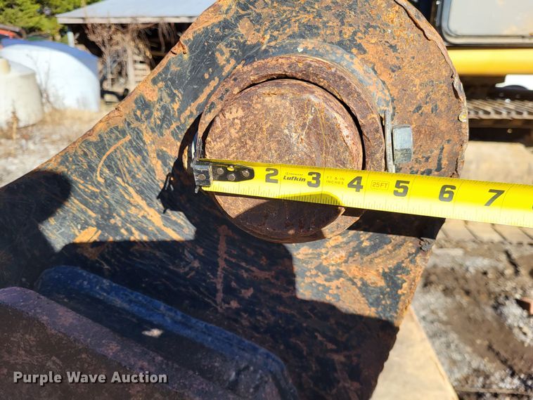 image for item DO3488 Werk Brau JD330  30"W excavator bucket