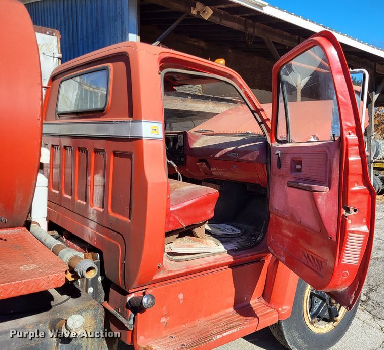 image for item DO3492 1980 Chevrolet 70  water truck