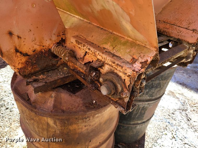 image for item DO3493 Swenson  spreader