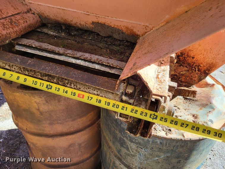 image for item DO3493 Swenson  spreader