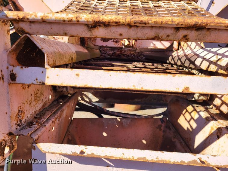 image for item DO3493 Swenson  spreader