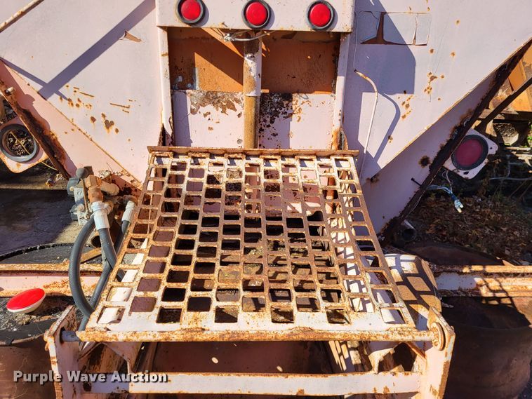 image for item DO3493 Swenson  spreader