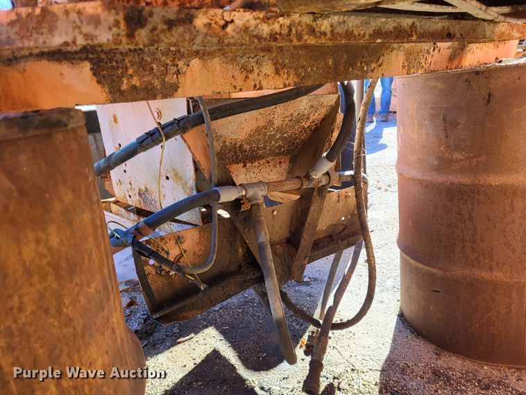 image for item DO3493 Swenson  spreader