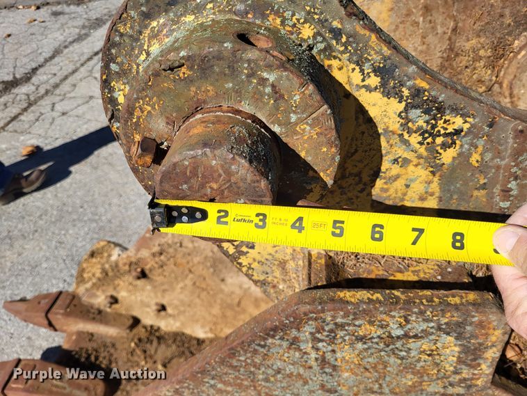 image for item DO3495 24"W excavator bucket