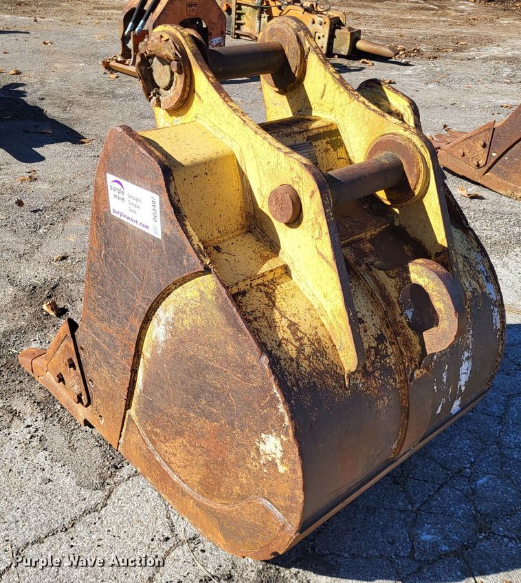 image for item DO3497 Gannon  35"W excavator bucket