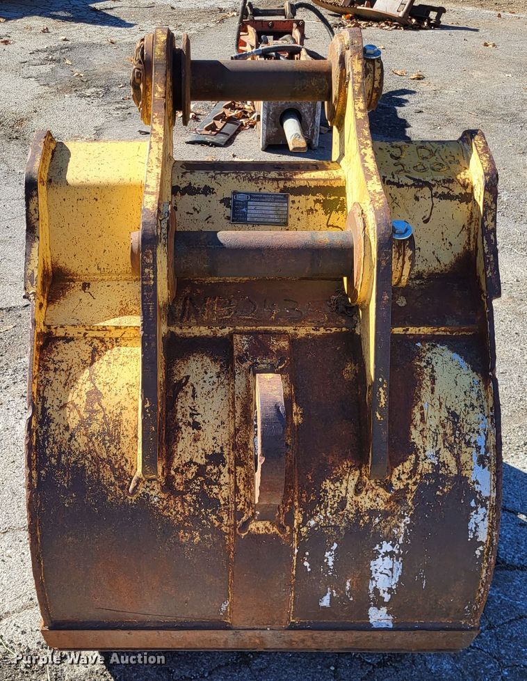 image for item DO3497 Gannon  35"W excavator bucket