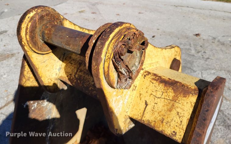 image for item DO3497 Gannon  35"W excavator bucket