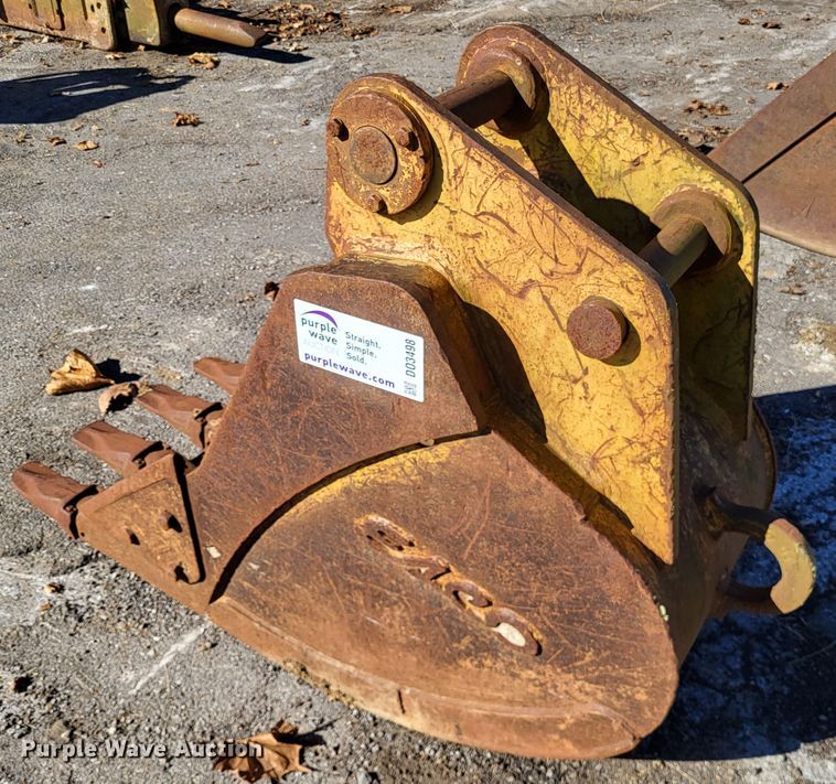 image for item DO3498 Esco 35C RTS  excavator bucket