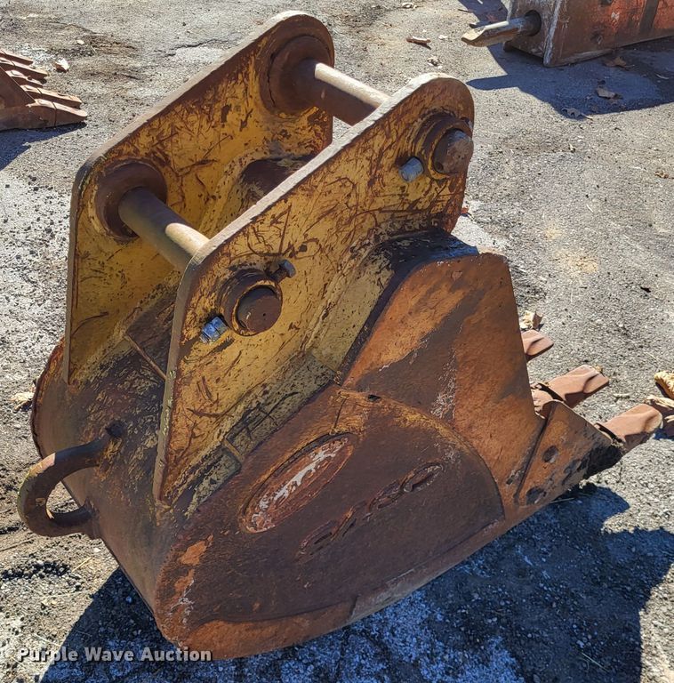 image for item DO3498 Esco 35C RTS  excavator bucket