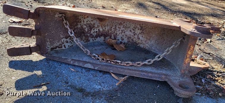 image for item DO3503 12"W backhoe bucket