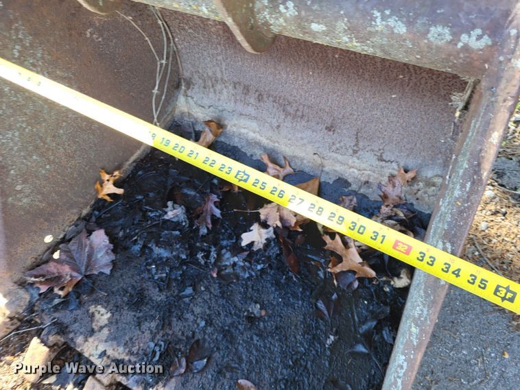 image for item DO3504 34"W backhoe bucket