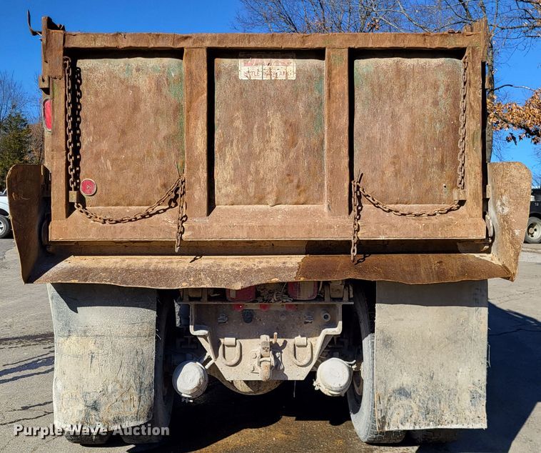 image for item DO3508 2000 Freightliner FL80  dump truck