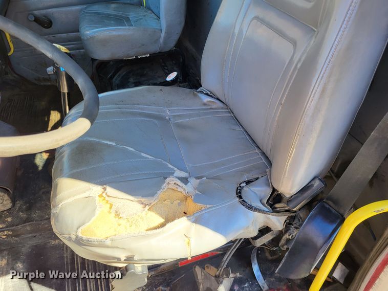 image for item DO3508 2000 Freightliner FL80  dump truck