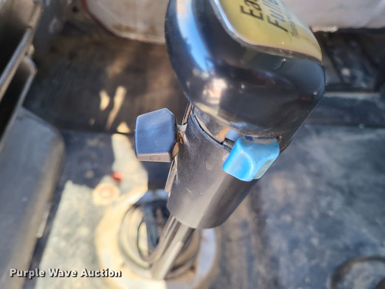 image for item DO3508 2000 Freightliner FL80  dump truck