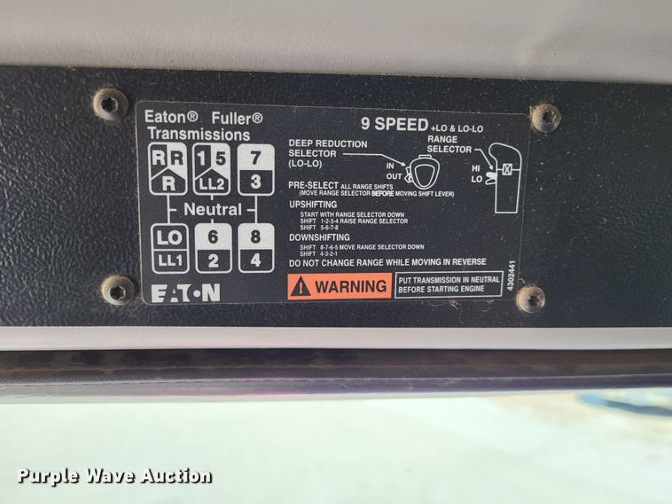 image for item DO3508 2000 Freightliner FL80  dump truck