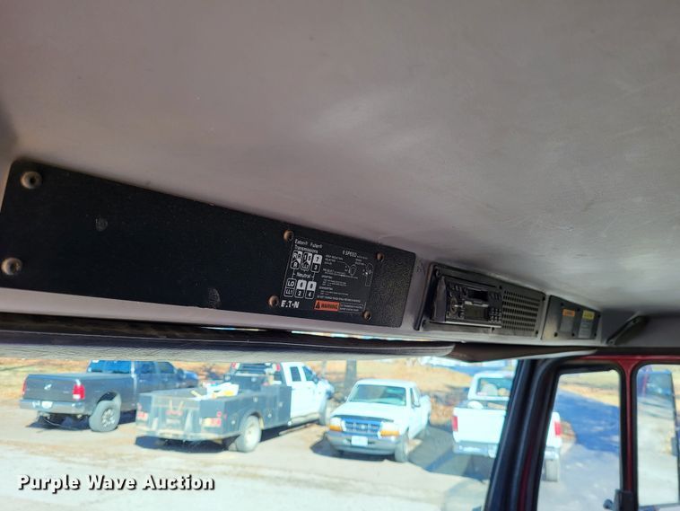 image for item DO3508 2000 Freightliner FL80  dump truck