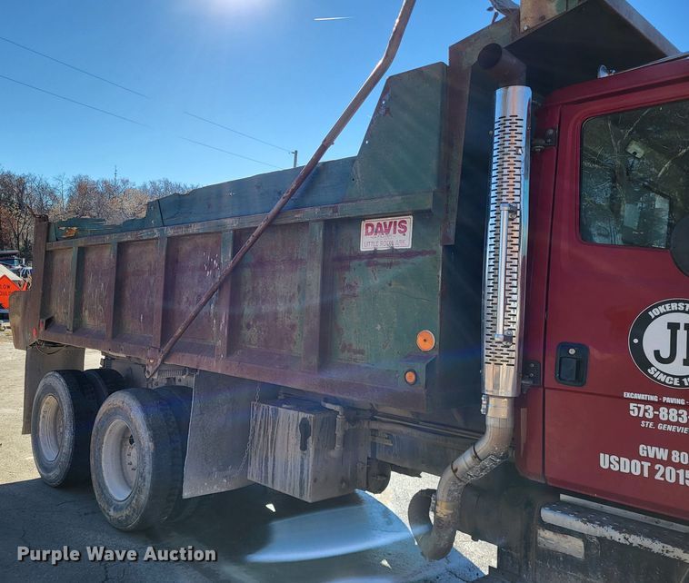 image for item DO3508 2000 Freightliner FL80  dump truck