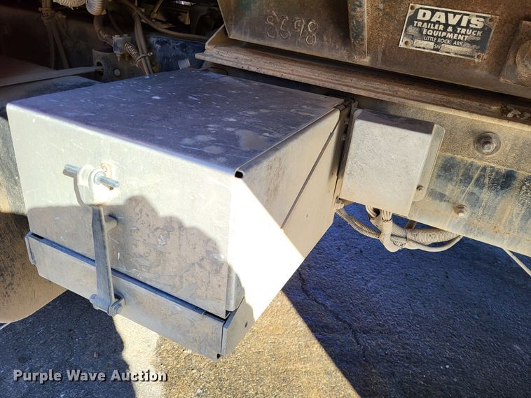 image for item DO3508 2000 Freightliner FL80  dump truck