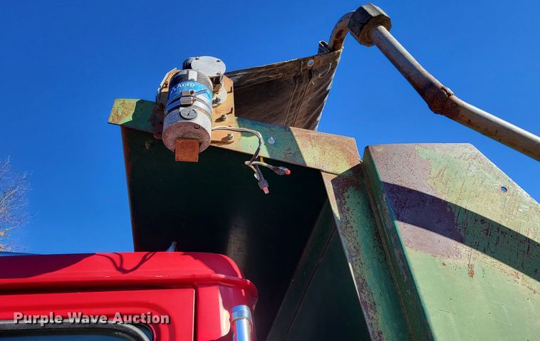 image for item DO3508 2000 Freightliner FL80  dump truck