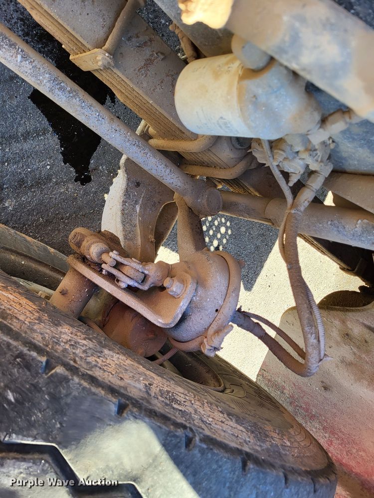 image for item DO3508 2000 Freightliner FL80  dump truck