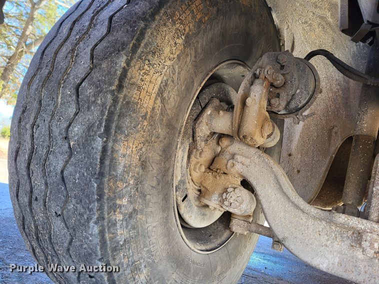 image for item DO3508 2000 Freightliner FL80  dump truck