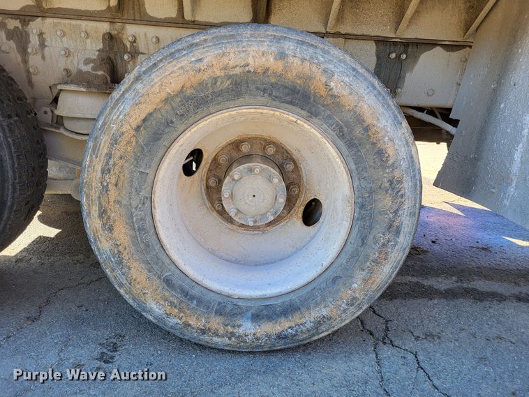 image for item DO3508 2000 Freightliner FL80  dump truck