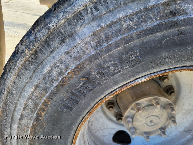 image for item DO3508 2000 Freightliner FL80  dump truck