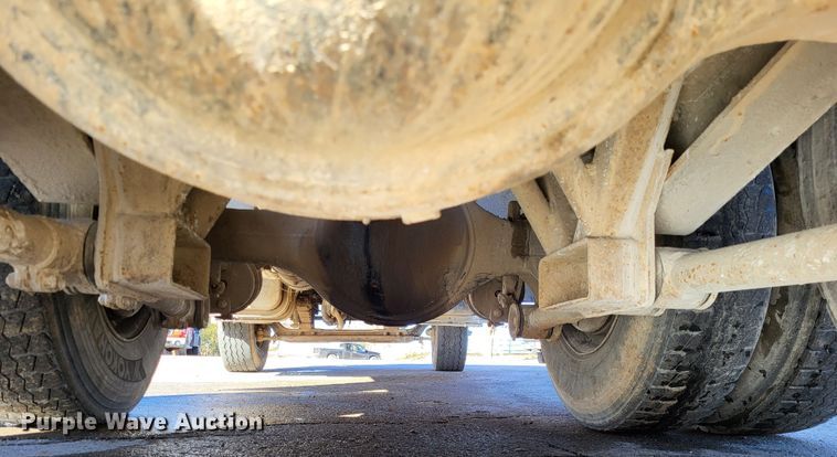 image for item DO3508 2000 Freightliner FL80  dump truck