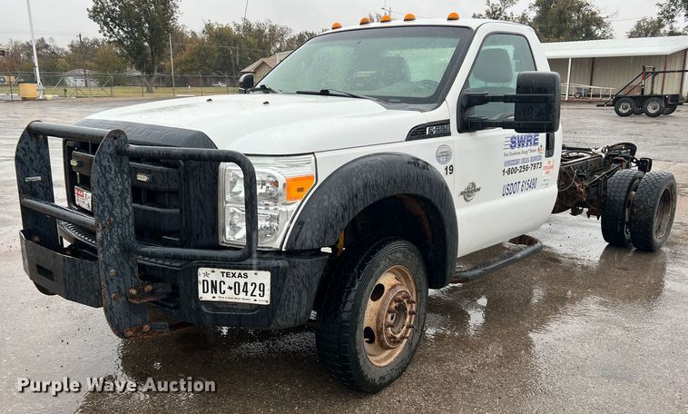 image for item DO8869 2014 Ford F550 Super Duty  truck cab and chassis