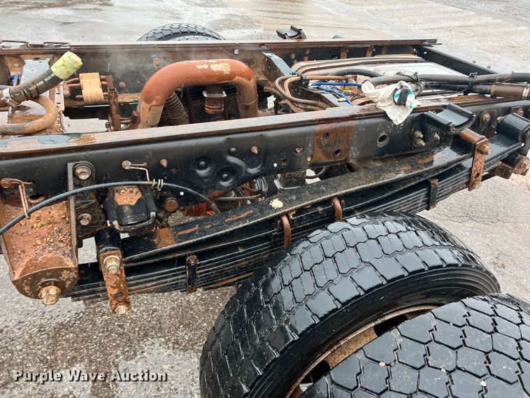 image for item DO8869 2014 Ford F550 Super Duty  truck cab and chassis