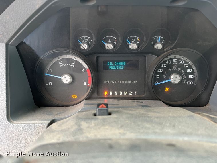 image for item DO8869 2014 Ford F550 Super Duty  truck cab and chassis