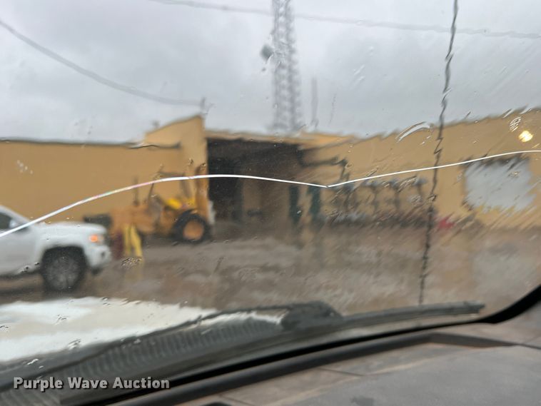 image for item DO8869 2014 Ford F550 Super Duty  truck cab and chassis