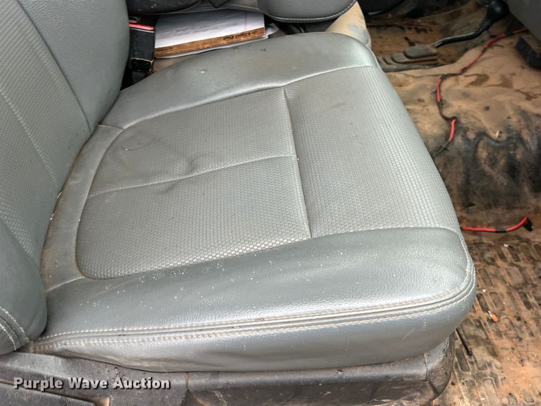 image for item DO8869 2014 Ford F550 Super Duty  truck cab and chassis