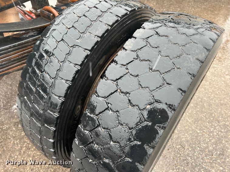 image for item DO8869 2014 Ford F550 Super Duty  truck cab and chassis