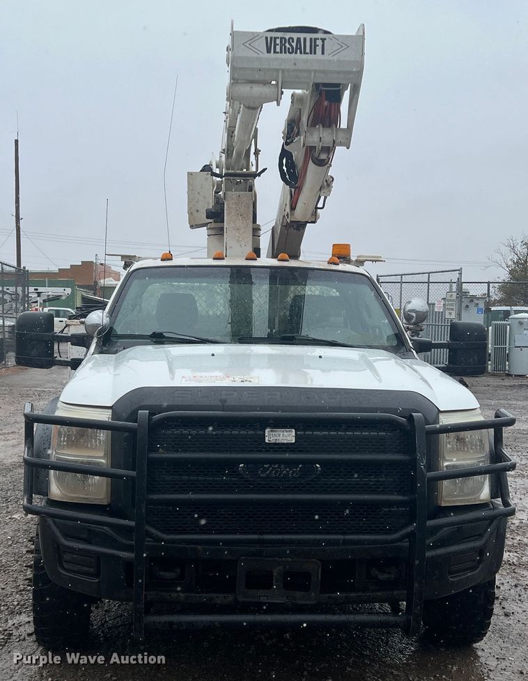 image for item DO8871 2014 Ford F550 Super Duty  bucket truck