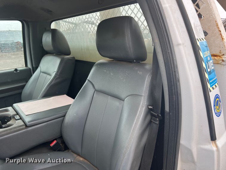 image for item DO8871 2014 Ford F550 Super Duty  bucket truck