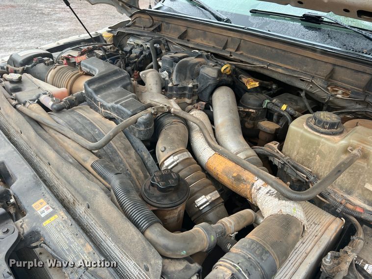 image for item DO8871 2014 Ford F550 Super Duty  bucket truck