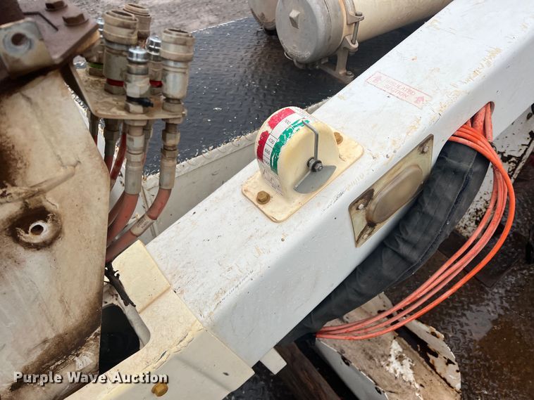 image for item DO8871 2014 Ford F550 Super Duty  bucket truck