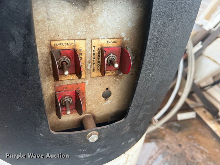 image for item DO8871 2014 Ford F550 Super Duty  bucket truck